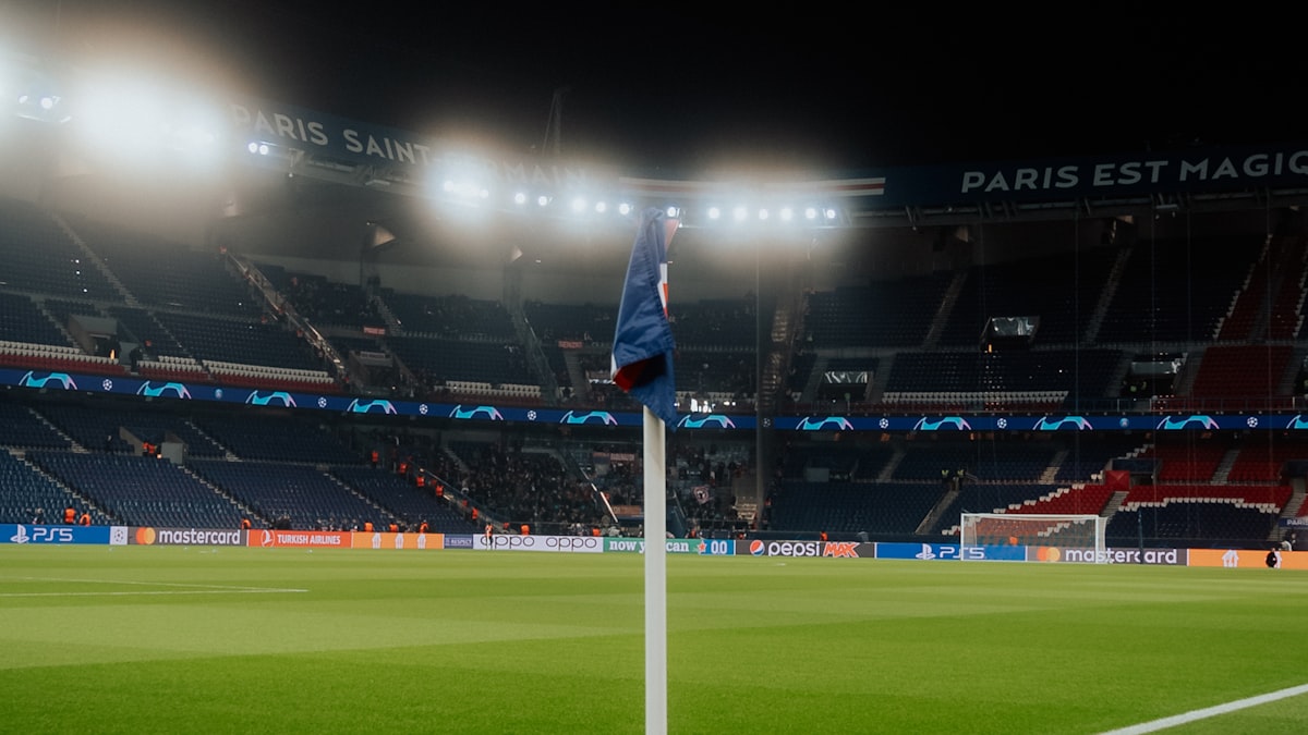 Los grandes estadios se han convertido en el escenario habitual de una estrella que apenas ha cumplido los diecinueve años.