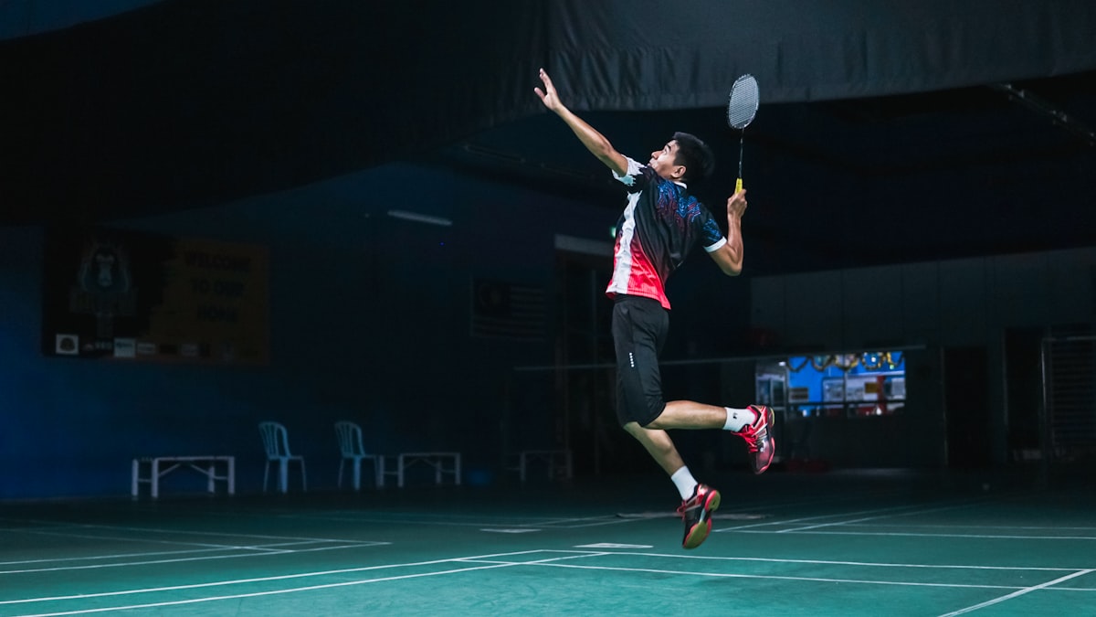 El pádel se ha convertido en un fenómeno social y deportivo que crece a un ritmo vertiginoso en todo el mundo.